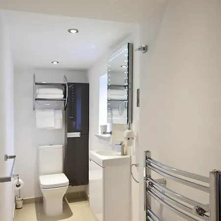 Burton Stone Bed & Breakfast 4*