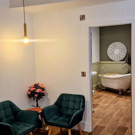 Alojamento de Acomodação e Pequeno-almoço Burton Stone 4*