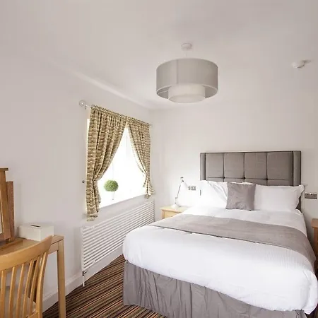 Burton Stone Bed & Breakfast 4*