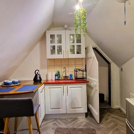 Burton Stone 4* York