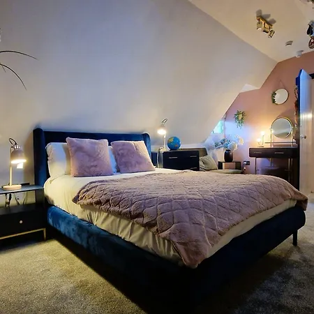 Burton Stone Bed and breakfast