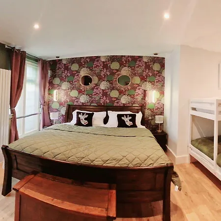 Burton Stone Bed & Breakfast 4*