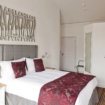 Bed and breakfast Burton Stone 4*