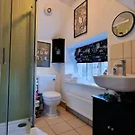 Burton Stone Bed and breakfast 4*