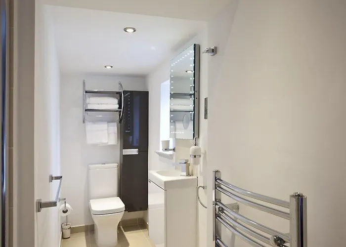 Burton Stone Bed & Breakfast 4*